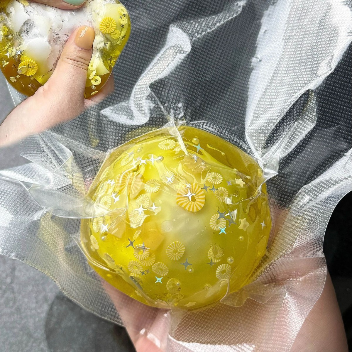6CM Crispy Squishy Ball Cracki - Musical Instrument Gong review and price